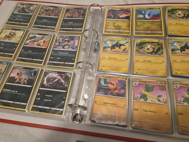 Pokémon collectie met (vintage) kaarten, volle mappen en boxen - afbeelding 8 van  16