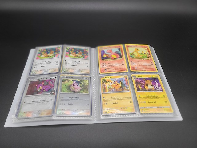 Pokémon kaarten - twee volle mappen (niet alle kaarten staan op foto) - afbeelding 15 van  16