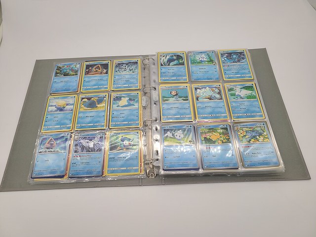 Pokémon kaarten (map, stapel, gevulde doos + meer) - afbeelding 29 van  29