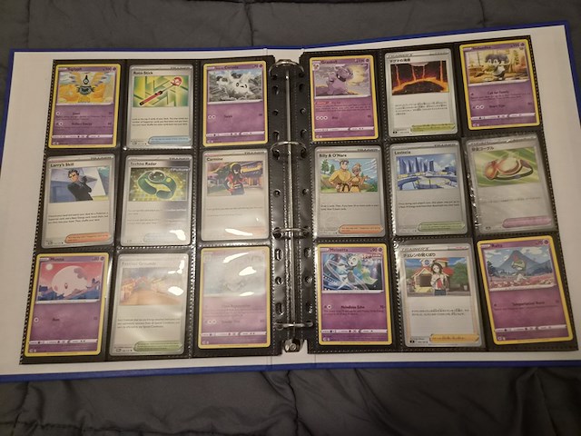 Pokémon kaarten met verzamelblik, rares, veel glimmende kaarten, gevulde mappen en accessoires - afbeelding 26 van  38