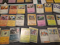 Pokémon kaarten met verzamelblik, rares, veel glimmende kaarten, gevulde mappen en accessoires - afbeelding 33 van  38