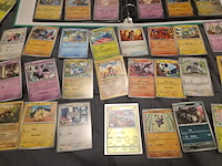 Pokémon kaarten met verzamelblik, rares, veel glimmende kaarten, gevulde mappen en accessoires - afbeelding 34 van  38