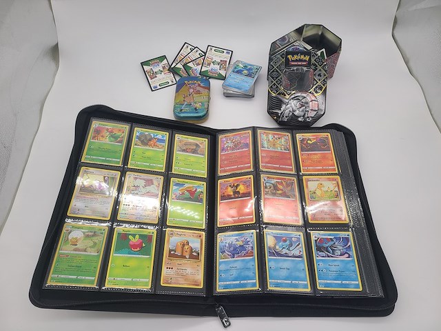 Pokémon kaarten - afbeelding 1 van  24