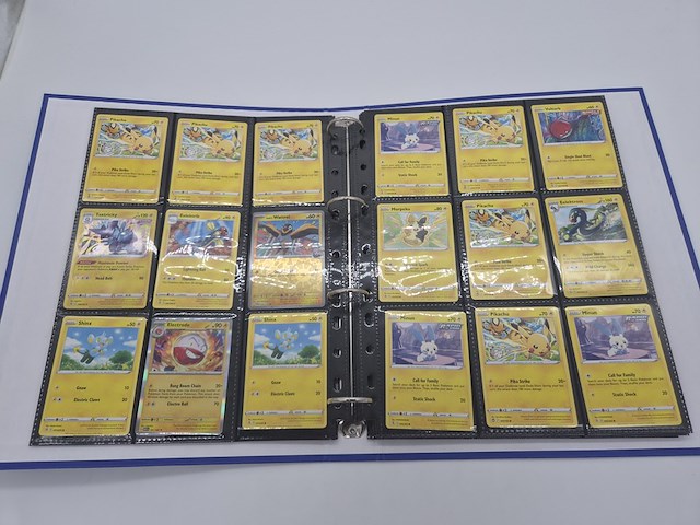 Pokémon kaartencollectie met elite trainer box, vintage/rares/holo en verzamelmap - afbeelding 6 van  26