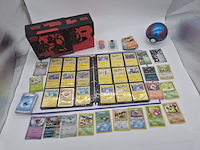 Pokémon kaartencollectie met elite trainer box, vintage/rares/holo en verzamelmap