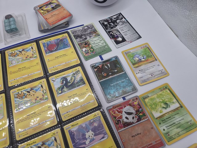 Pokémon kaartencollectie met elite trainer box, vintage/rares/holo en verzamelmap - afbeelding 22 van  26