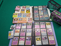 Pokémon kaartencollectie met twee verzamelmappen, vintage, holo en deckboxen - afbeelding 1 van  26