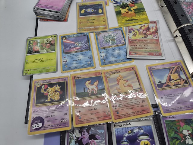 Pokémon kaartencollectie met twee verzamelmappen, vintage, holo en deckboxen - afbeelding 20 van  26