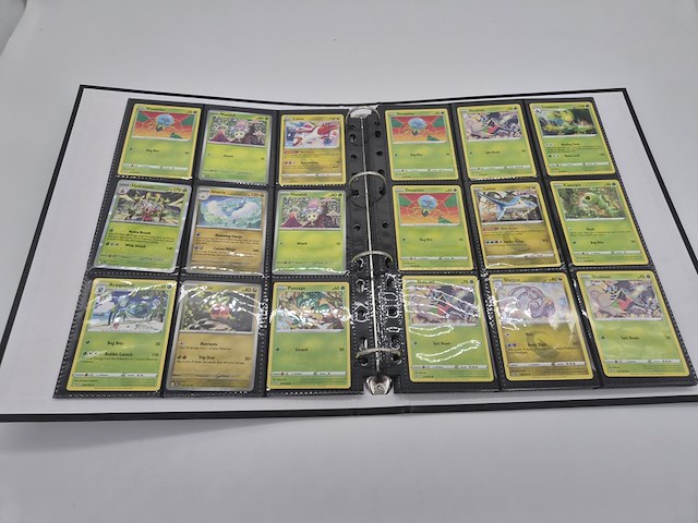 Pokémon kaartencollectie met twee verzamelmappen, vintage, holo en deckboxen - afbeelding 25 van  26