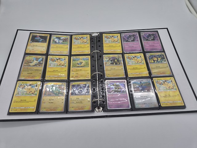Pokémon kaartencollectie met twee verzamelmappen, vintage, holo en deckboxen - afbeelding 26 van  26