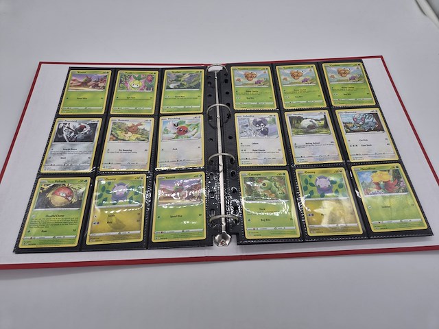 Pokémon kaartenverzameling met map, zeldzame kaarten, losse kaarten, vintage en poké ball-opbergdoos - afbeelding 2 van  18