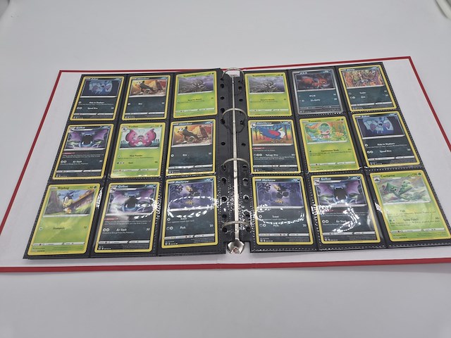 Pokémon kaartenverzameling met map, zeldzame kaarten, losse kaarten, vintage en poké ball-opbergdoos - afbeelding 7 van  18