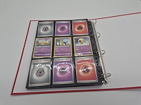 Pokémon kaartenverzameling met map, zeldzame kaarten, losse kaarten, vintage en poké ball-opbergdoos - afbeelding 10 van  18