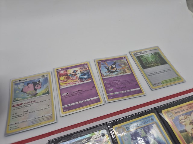 Pokémon kaartenverzameling met map, zeldzame kaarten, losse kaarten, vintage en poké ball-opbergdoos - afbeelding 16 van  18