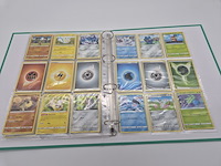Pokémon kaartenverzameling met mega charizard ex, (vintage) kaarten, zeldzame en holo’s - afbeelding 18 van  26