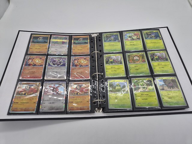 Pokémon kaartenverzameling met o.a. rares, vintage kaarten, holo's, map en poké ball-opbergdoos - afbeelding 4 van  21