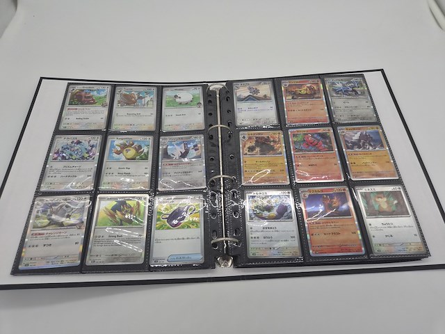 Pokémon kaartenverzameling met o.a. rares, vintage kaarten, holo's, map en poké ball-opbergdoos - afbeelding 5 van  21