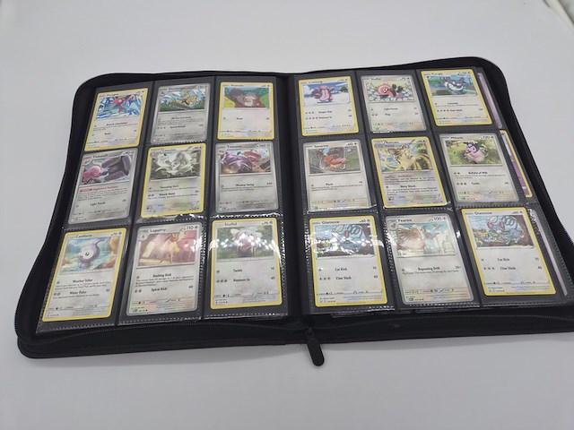 Pokémon kaartenverzameling met verzamelmap en accessoires - afbeelding 10 van  35