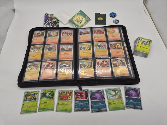 Pokémon kaartenverzameling met verzamelmap en accessoires - afbeelding 1 van  35
