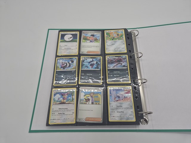Pokémon kaartenverzameling met vintage kaarten, glimmende kaarten, rares, white flare elite trainer box en map - afbeelding 14 van  23