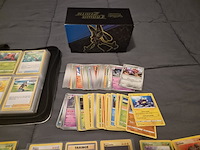 Pokémon map met vele kaarten, veel vintage kaarten en deckboxen - afbeelding 3 van  19