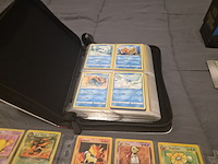 Pokémon map met vele kaarten, veel vintage kaarten en deckboxen - afbeelding 9 van  19