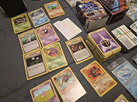 Pokémon map met vele kaarten, veel vintage kaarten en deckboxen - afbeelding 13 van  19