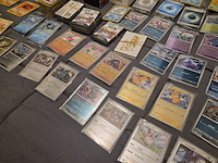 Pokémon map met vele kaarten, veel vintage kaarten en deckboxen - afbeelding 15 van  19