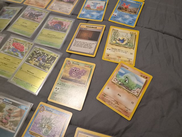 Pokémon map met vele kaarten, veel vintage kaarten en deckboxen - afbeelding 19 van  19