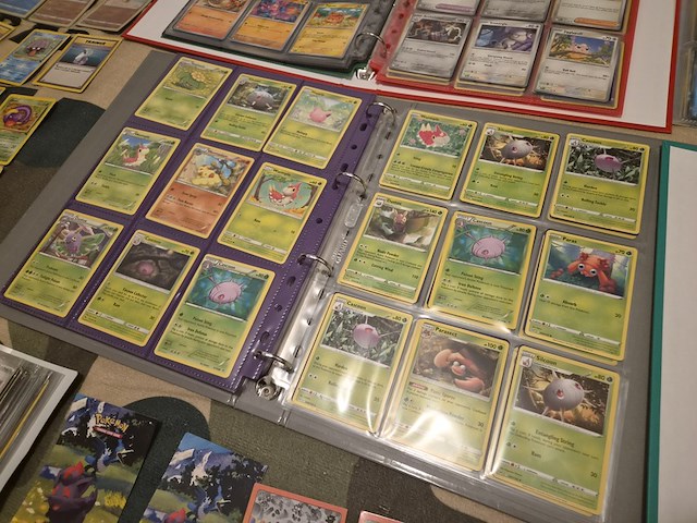 Pokémon mega collectie met o.a. vintage kaarten, 4 gevulde mappen, tins en xl kaarten - afbeelding 8 van  19