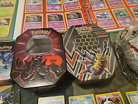 Pokémon mega collectie met o.a. vintage kaarten, 4 gevulde mappen, tins en xl kaarten - afbeelding 15 van  19