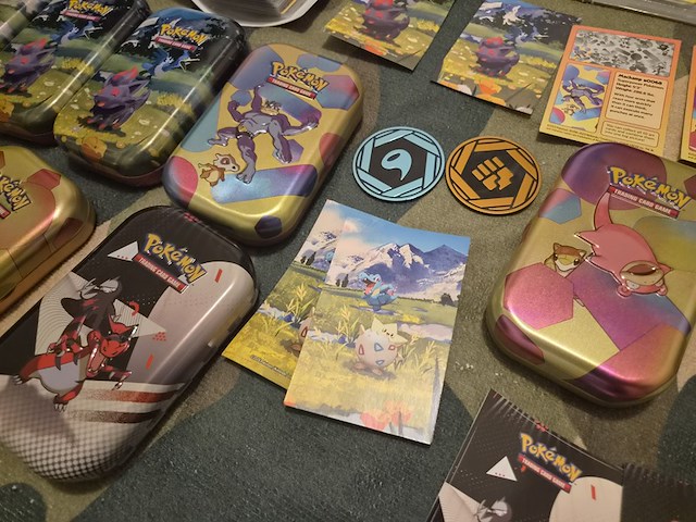 Pokémon mega collectie met o.a. vintage kaarten, 4 gevulde mappen, tins en xl kaarten - afbeelding 18 van  19