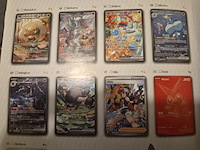 Pokémon verzameling met holo charizard, (vintage) kaarten, 2 insteekmappen, poké ball en accessoires - afbeelding 8 van  43