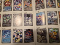 Pokémon verzameling met holo charizard, (vintage) kaarten, 2 insteekmappen, poké ball en accessoires - afbeelding 9 van  43