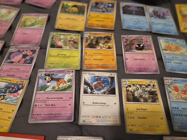 Pokémon verzameling met kaarten, insteekmap, oude kaarten, holo's, opbergdoos en accessoires - afbeelding 5 van  33