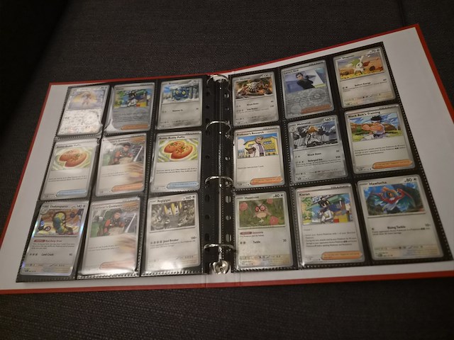 Pokémon verzameling met kaarten, insteekmap, oude kaarten, holo's, opbergdoos en accessoires - afbeelding 25 van  33