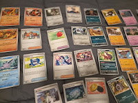 Pokémon verzameling met kaarten, insteekmap, oude kaarten, holo's, opbergdoos en accessoires - afbeelding 32 van  33