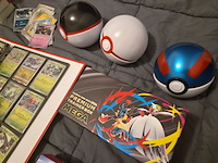 Pokémon verzameling met vintage kaarten, ge-grade kaart, rares, gevulde mappen, poster en meer - afbeelding 19 van  43