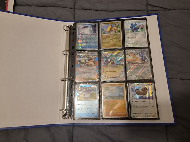 Pokémon verzameling met vintage kaarten, ge-grade kaart, rares, gevulde mappen, poster en meer - afbeelding 22 van  43
