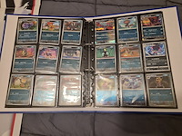Pokémon verzameling met vintage kaarten, ge-grade kaart, rares, gevulde mappen, poster en meer - afbeelding 29 van  43
