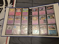 Pokémon verzameling met vintage kaarten, ge-grade kaart, rares, gevulde mappen, poster en meer - afbeelding 31 van  43