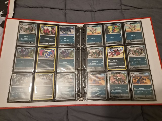 Pokémon verzameling met vintage kaarten, ge-grade kaart, rares, gevulde mappen, poster en meer - afbeelding 37 van  43