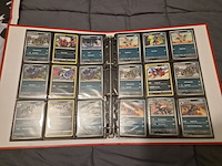 Pokémon verzameling met vintage kaarten, ge-grade kaart, rares, gevulde mappen, poster en meer - afbeelding 37 van  43