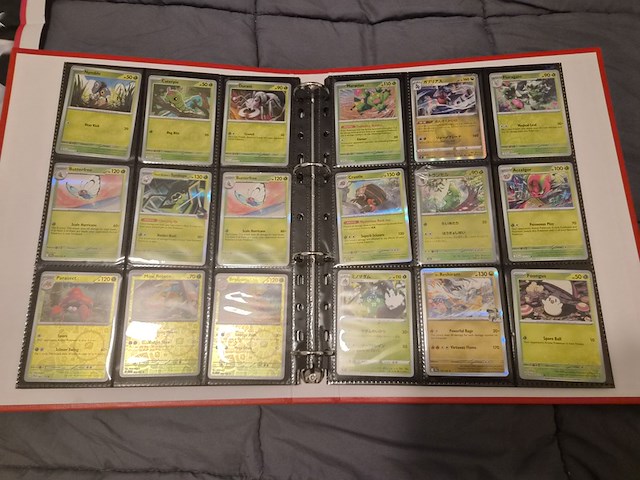 Pokémon verzameling met vintage kaarten, ge-grade kaart, rares, gevulde mappen, poster en meer - afbeelding 38 van  43