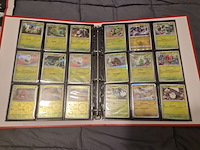 Pokémon verzameling met vintage kaarten, ge-grade kaart, rares, gevulde mappen, poster en meer - afbeelding 38 van  43