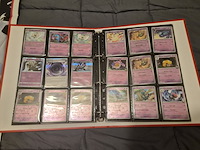 Pokémon verzameling met vintage kaarten, ge-grade kaart, rares, gevulde mappen, poster en meer - afbeelding 39 van  43