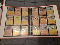 Pokémon verzameling met vintage kaarten, ge-grade kaart, rares, gevulde mappen, poster en meer - afbeelding 40 van  43