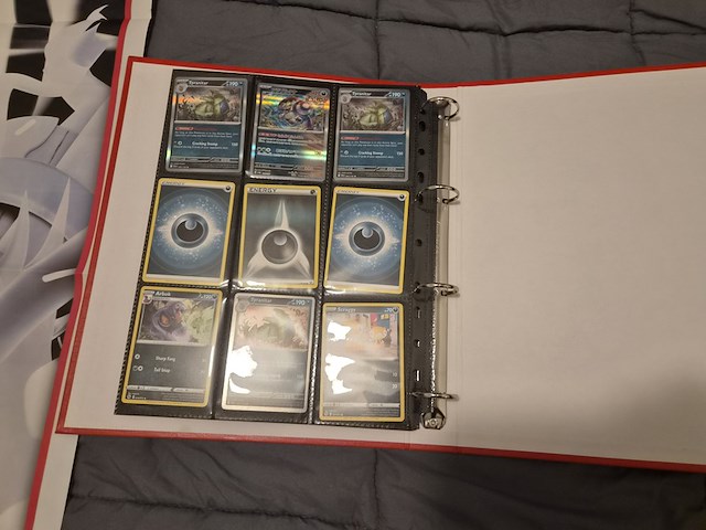 Pokémon verzameling met vintage kaarten, ge-grade kaart, rares, gevulde mappen, poster en meer - afbeelding 43 van  43