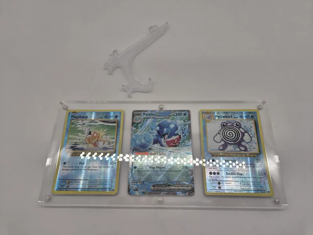 Pokémonkaarten – magikarp, palafin ex & poliwhirl – inclusief magnetische display en standaard - afbeelding 4 van  12