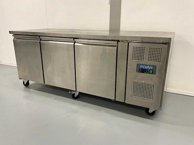 Polar gl184-e driedeurs koelwerkbank - afbeelding 1 van  6